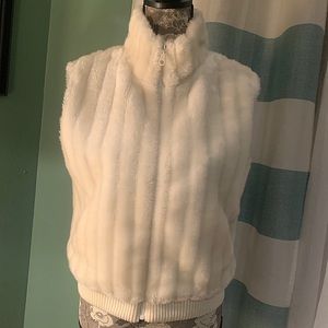 Mix it faux fur vest